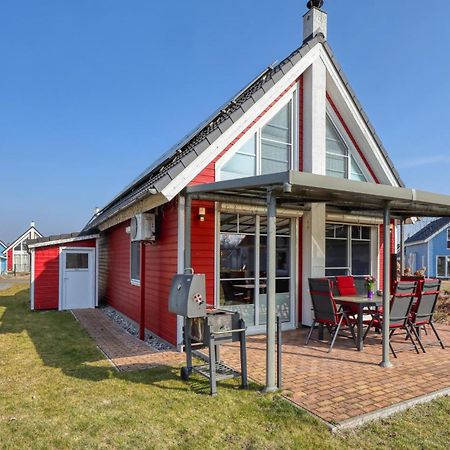 Awesome home in Zerpenschleuse with 2 Bedrooms Buitenkant foto