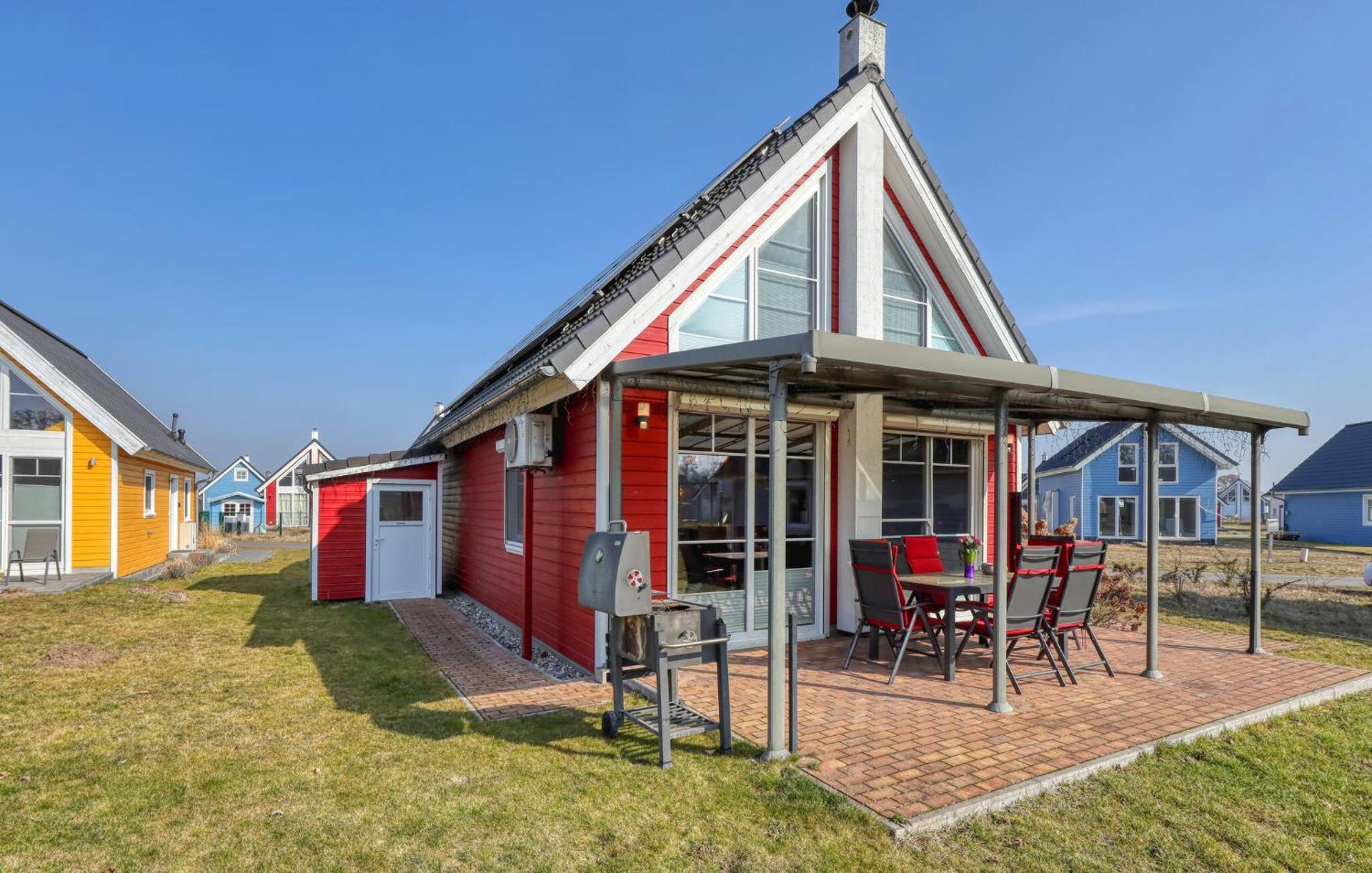 Awesome home in Zerpenschleuse with 2 Bedrooms Buitenkant foto