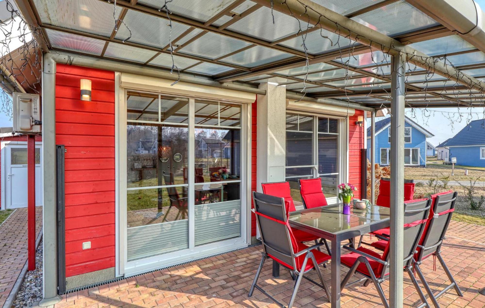 Awesome home in Zerpenschleuse with 2 Bedrooms Buitenkant foto