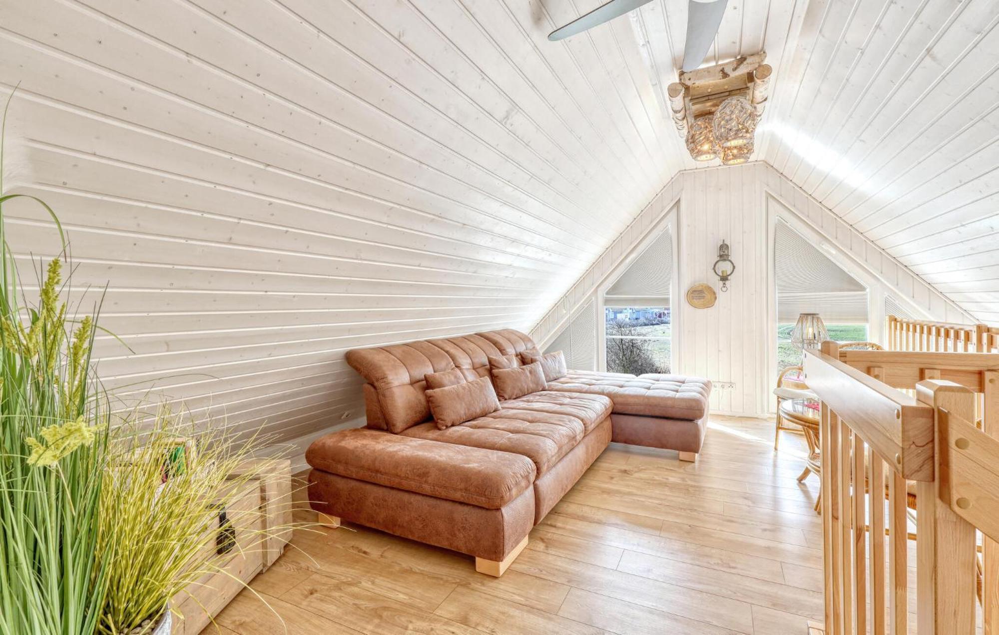 Awesome home in Zerpenschleuse with 2 Bedrooms Buitenkant foto