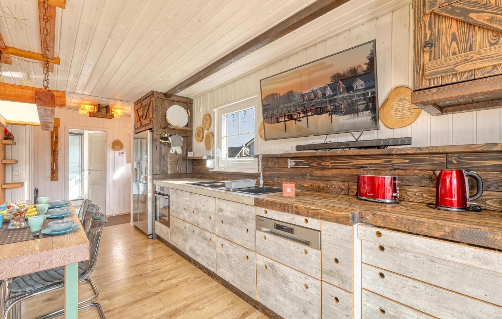 Awesome home in Zerpenschleuse with 2 Bedrooms Buitenkant foto